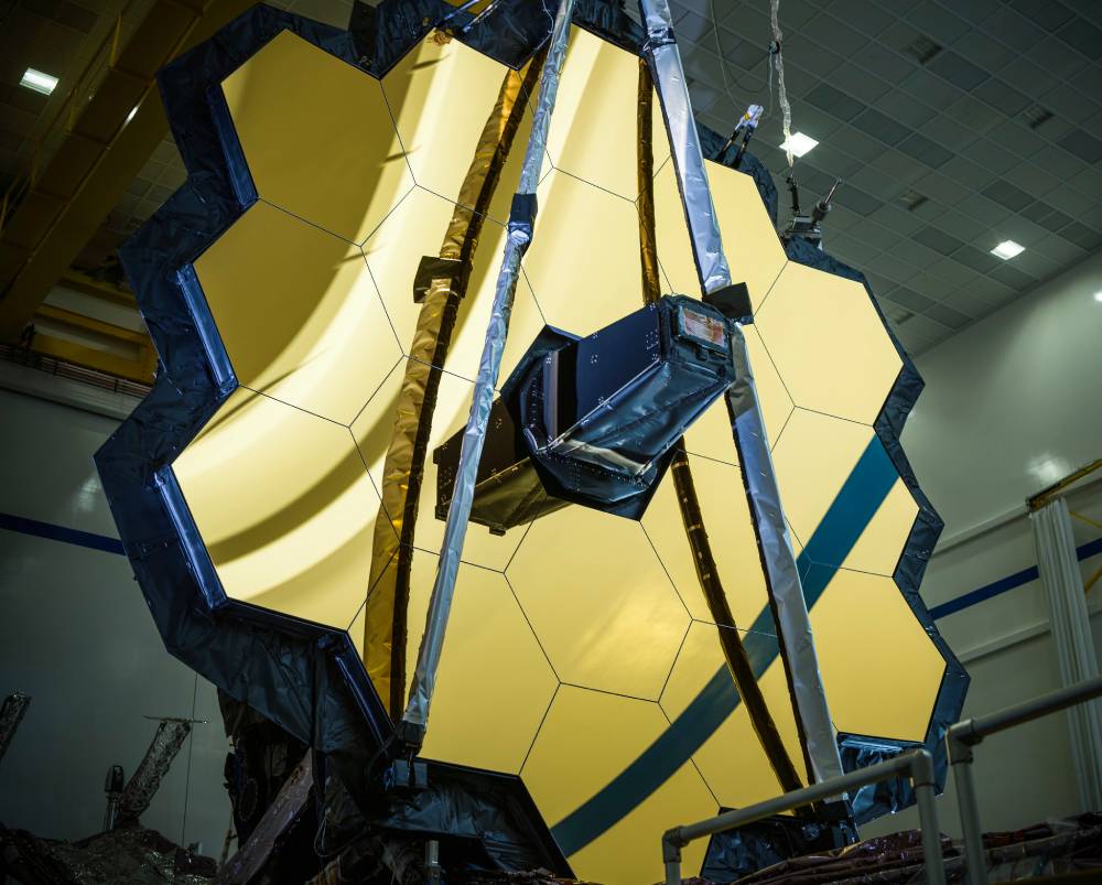  James Webb Space Telescope